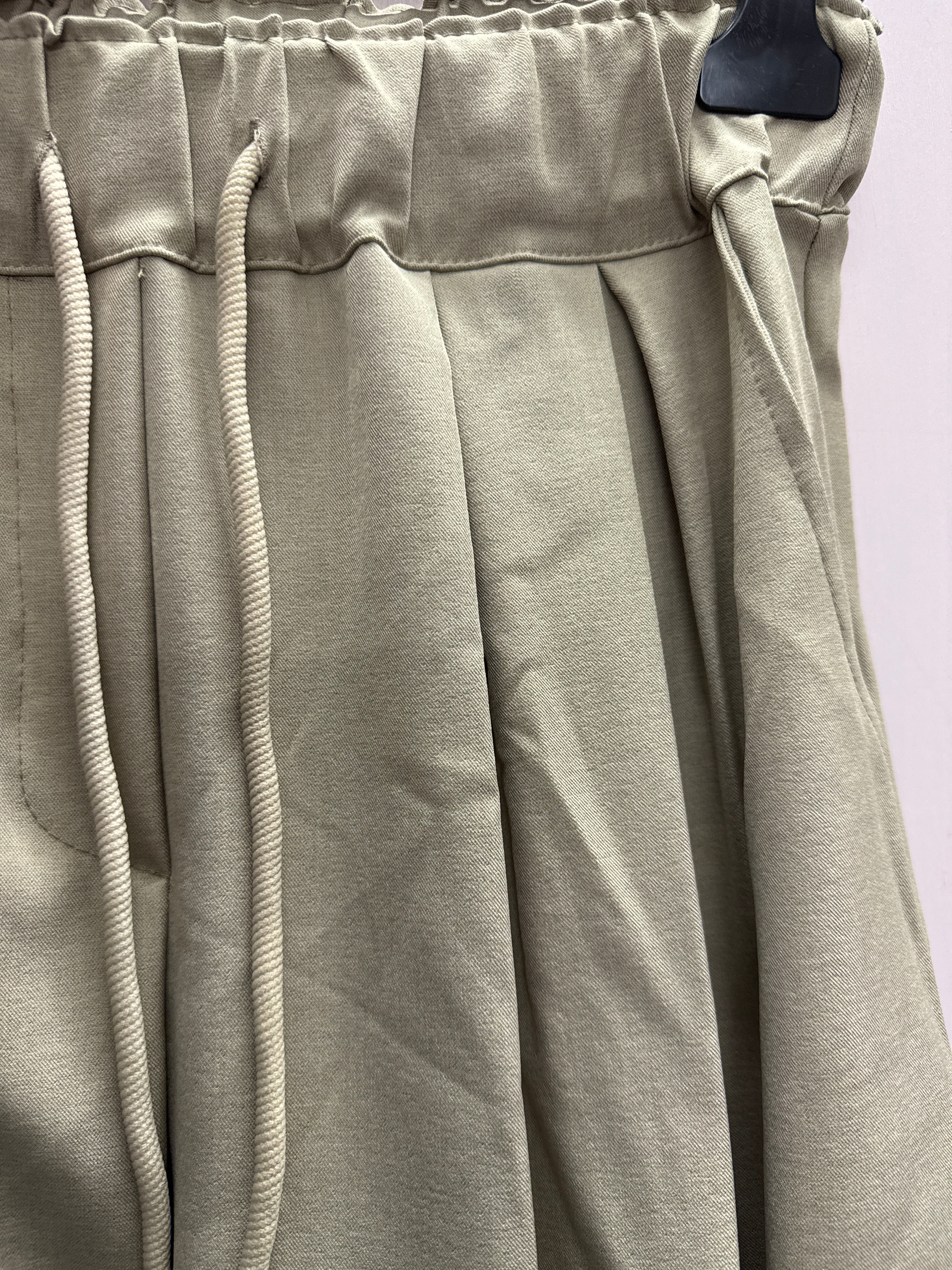 Pantalone Tiana